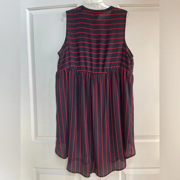 Torrid Lexie Georgette Sleeveless Hi Lo Navy Red Stripe Sheer Button Tunic Top - Picture 10 of 13